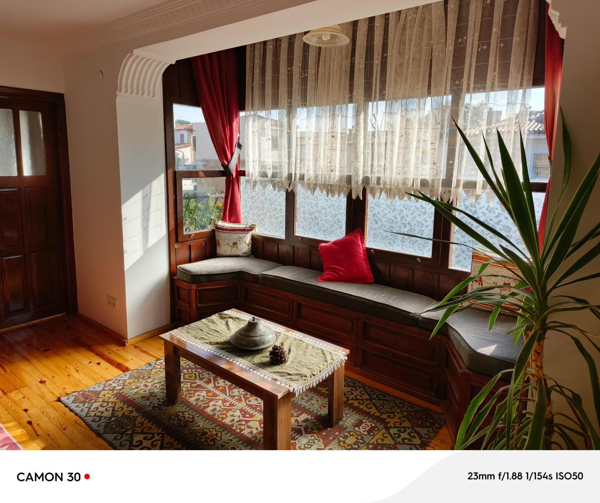 Apartament House Side